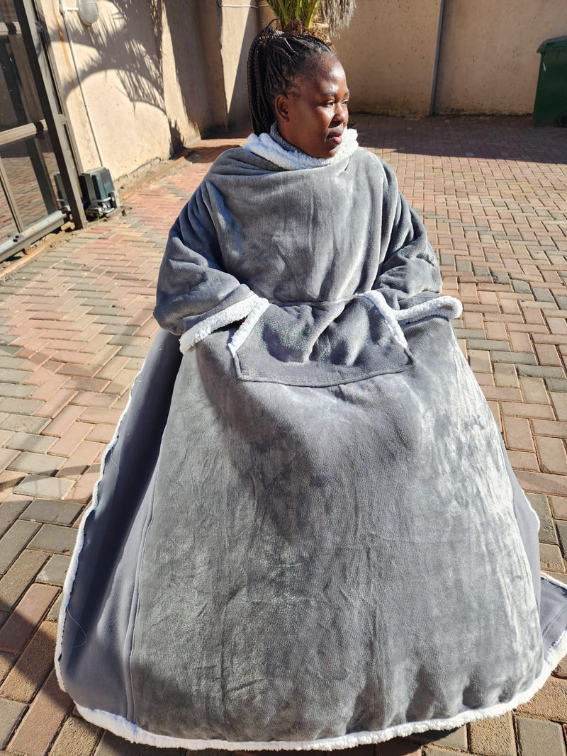 Wearable Blanket for Adults – Ideal for Wheelchair Users, Elderly, Men & Women.