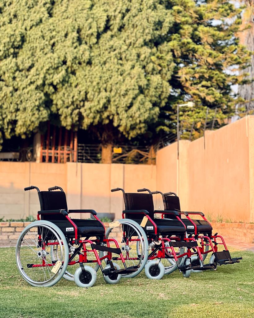 CE Bariatric Wheelchair | Shop Now — DAATS